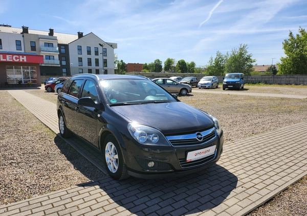 Opel Astra cena 18900 przebieg: 222929, rok produkcji 2010 z Piła małe 466